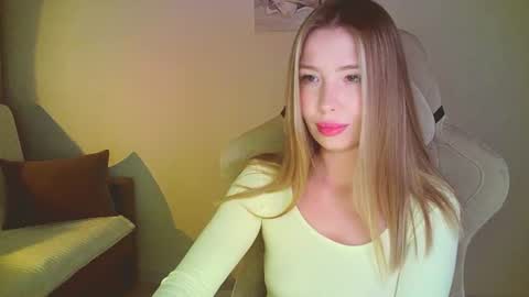 Mia online show from July 2026 10:45:01 PM