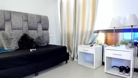 MIA  online show from September 2025 09:37:01 PM