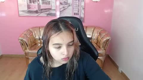 Snapshot of mia_foster_t chatting on October 2025 12:37:02 PM Mia online show from October 2025 12:37:02 PM