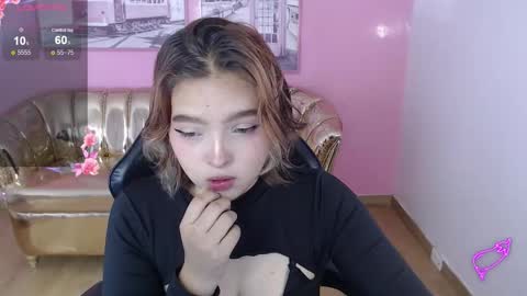 Snapshot of mia_foster_t chatting on November 2025 01:23:02 PM Mia online show from November 2025 01:23:02 PM