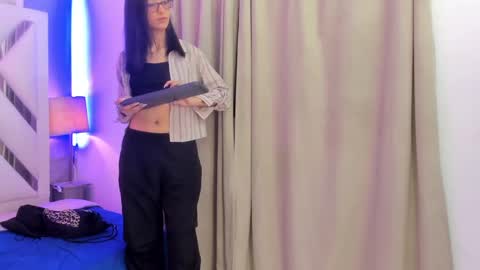 MIA online show from October 2025 07:43:01 PM