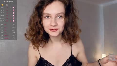 Snapshot of mia_frizz chatting on February 2025 09:58:02 AM Mia online show from February 2025 09:58:02 AM