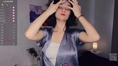 Snapshot of mia_frizz chatting on March 2025 09:46:02 AM Mia online show from March 2025 09:46:02 AM