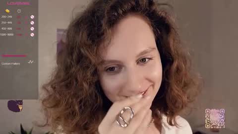 Snapshot of mia_frizz chatting on September 2025 02:08:01 PM Mia online show from September 2025 02:08:01 PM