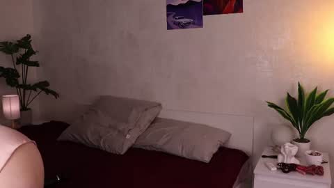 Snapshot of mia_frizz chatting on June 2026 09:18:02 AM Mia online show from June 2026 09:18:02 AM