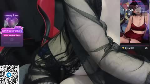 Snapshot of mia_g0ld chatting on February 2025 10:11:01 PM Golden ones online show from February 2025 10:11:01 PM