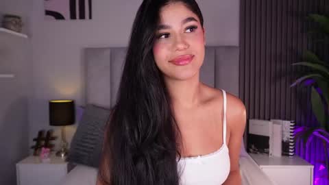 Mia  online show from April 2026 12:44:02 PM