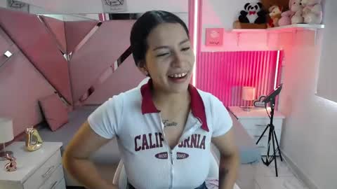 Snapshot of mia_garcia28 chatting on June 2026 01:39:02 PM mia_garcia28 online show from June 2026 01:39:02 PM