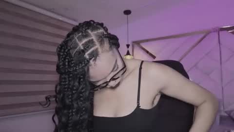 Mia online show from February 2026 03:07:02 AM