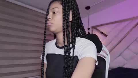 Mia online show from March 2026 03:10:02 AM