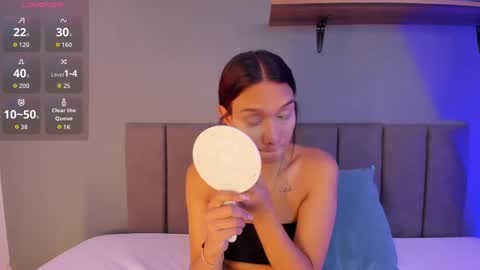 mia_gil_ online show from September 2025 07:37:01 PM