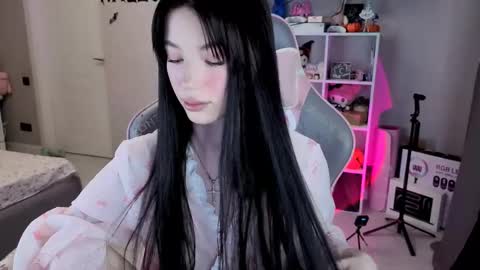 Snapshot of mia_gothh chatting on November 2025 03:07:02 PM MIA HELP ME REACH 100 LIKES online show from November 2025 03:07:02 PM