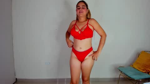 Snapshot of mia_hansper chatting on January 2025 11:29:01 PM Mia online show from January 2025 11:29:01 PM