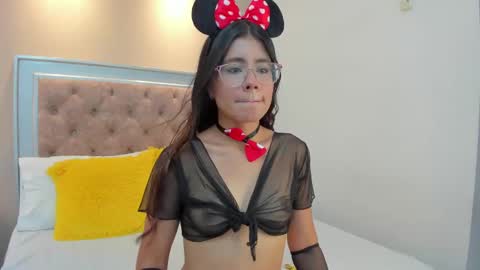 Snapshot of mia_isabella_18 chatting on October 2025 12:49:02 PM MIA online show from October 2025 12:49:02 PM