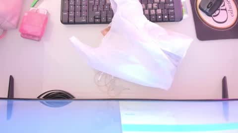 Snapshot of mia_jonnees chatting on October 2025 12:02:01 PM online show from October 2025 12:02:01 PM