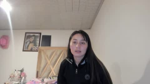 mia kaneee online show from October 2025 02:36:02 AM