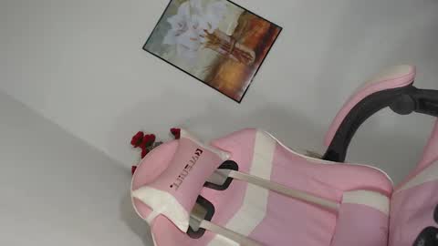 Your Pretty Petite Mia  online show from February 2026 02:52:02 AM