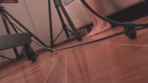 Mia online show from October 2025 03:28:01 AM