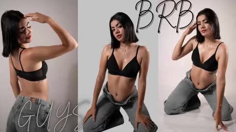 Mia online show from January 2026 03:42:02 AM