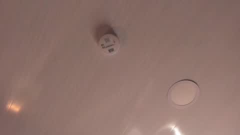 Mia online show from April 2026 03:00:02 AM