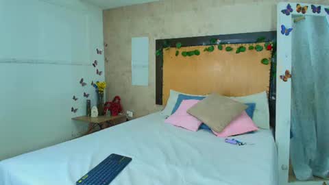 Snapshot of mia_lopez52 chatting on July 2026 09:35:01 AM MIALOPEZ . Y . online show from July 2026 09:35:01 AM