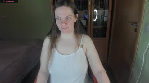 Snapshot of mia_lores chatting on May 2026 09:28:02 AM mia_lores online show from May 2026 09:28:02 AM
