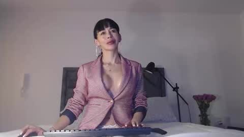 Snapshot of mia_lust7 chatting on February 2026 07:10:01 PM Mia online show from February 2026 07:10:01 PM