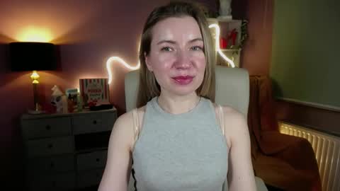 Mia online show from March 2025 05:49:02 PM