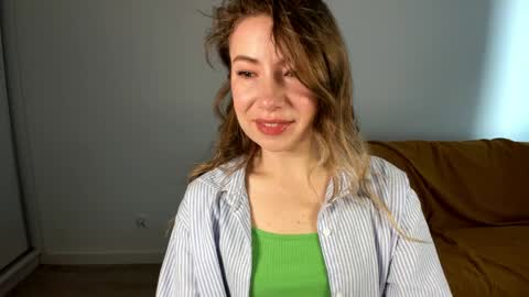 Mia online show from April 2026 06:38:01 AM