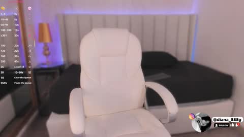    online show from October 2025 12:14:01 PM