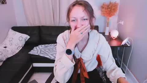 mia_meowxkiss online show from September 2025 04:32:02 PM