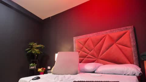 MIA  online show from February 2025 10:23:02 PM