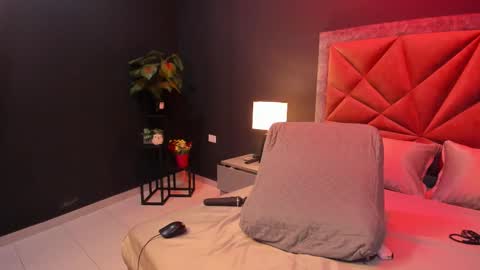 MIA  online show from March 2026 08:04:01 PM