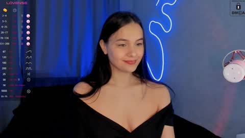 Mia online show from December 2024 05:48:01 AM