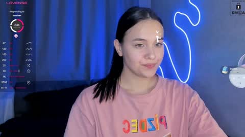 Mia online show from December 2024 03:41:01 PM