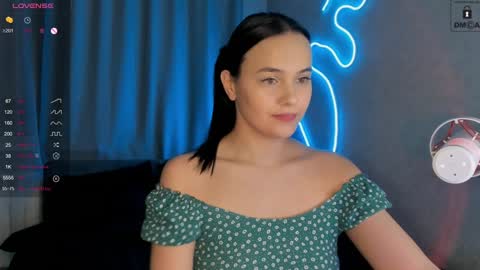 Mia online show from December 2024 11:08:02 AM