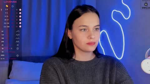 Mia online show from December 2024 02:06:01 PM