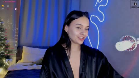 Mia online show from January 2025 02:45:01 PM