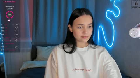 Mia online show from January 2025 01:11:01 PM