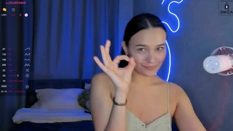 Mia online show from January 2025 01:30:01 PM