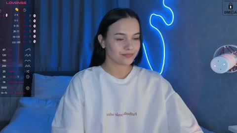 Mia online show from January 2025 03:15:01 PM