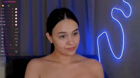 Mia online show from February 2025 06:44:02 PM