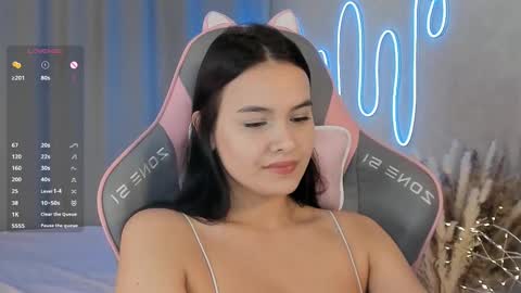 Mia online show from March 2025 10:41:02 PM