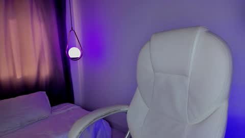 Mia Nevaeh - follow me online show from February 2026 08:12:01 PM