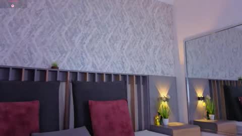 MIa online show from November 2025 02:31:02 PM