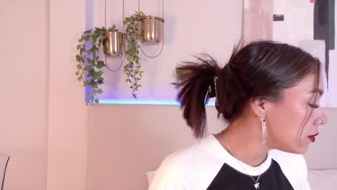 mia_oconner online show from January 2025 12:56:01 PM