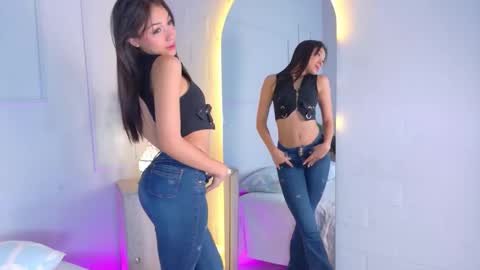 mia_oconner online show from September 2025 08:20:02 PM