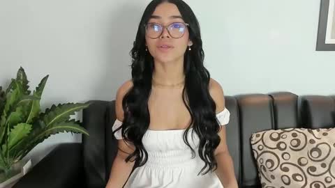 Snapshot of mia_petite72 chatting on September 2025 09:38:02 PM mia_petite72 online show from September 2025 09:38:02 PM