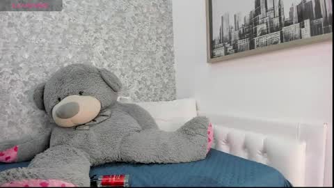 Mia online show from May 2026 11:56:01 PM