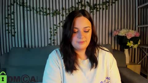 Snapshot of mia_r0ss chatting on October 2025 01:09:02 AM Mia online show from October 2025 01:09:02 AM